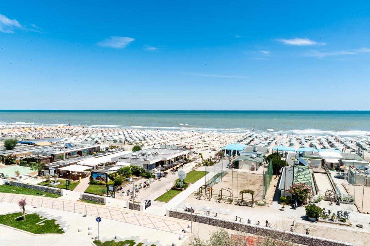 Hotel Viamare Milano Marittima Buitenkant foto
