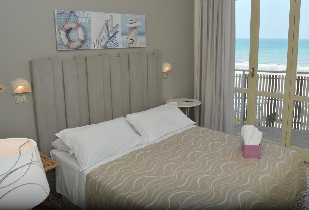 Hotel Viamare Milano Marittima Kamer foto