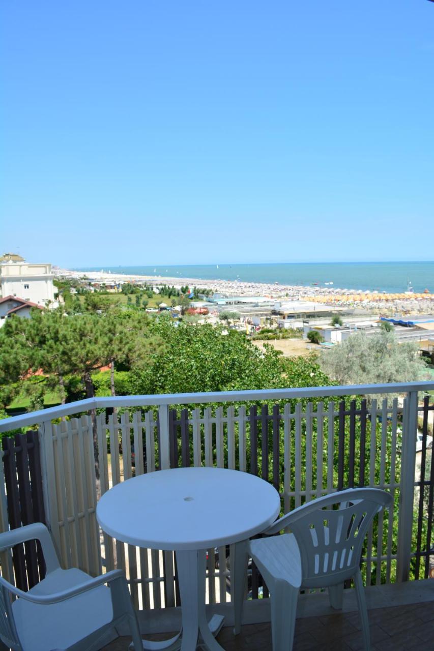 Hotel Viamare Milano Marittima Buitenkant foto